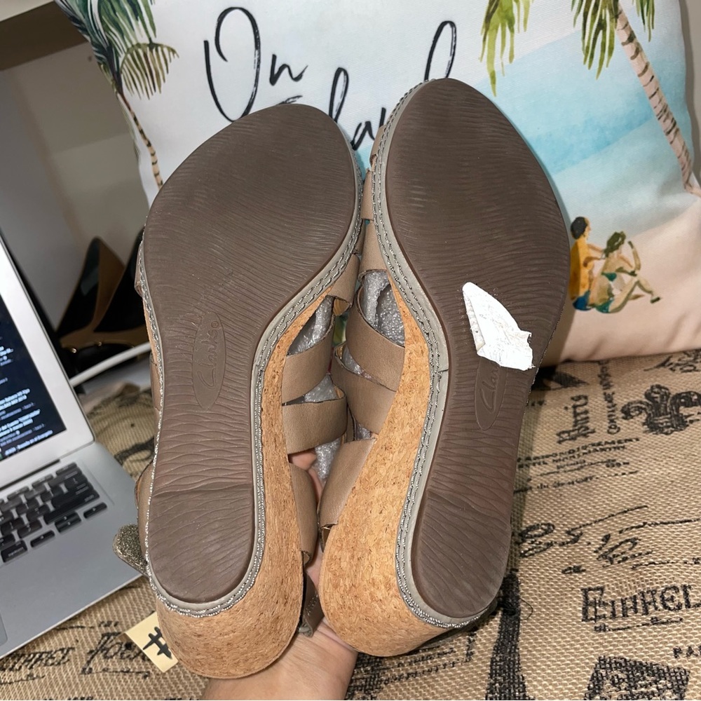 Clarks Collection Helio Mindin Sage Leather Wedge Sandals Size 9 - Picture 14 of 14